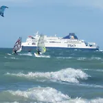 O De Caps - A 50m De La بيت للعطل